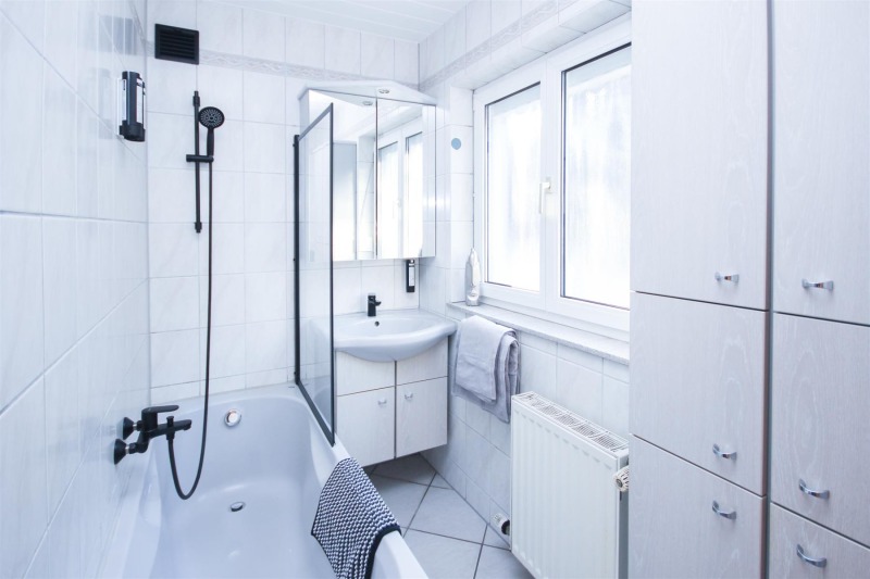BS18A1_ALFA_APARTMENTS_50_Badezimmer_Bathroom