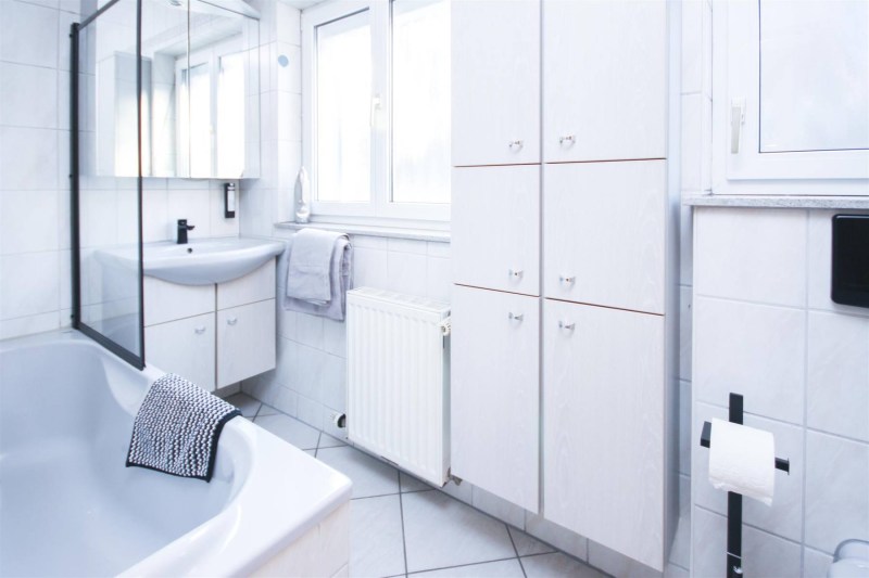 BS18A1_ALFA_APARTMENTS_52_Badezimmer_Bathroom