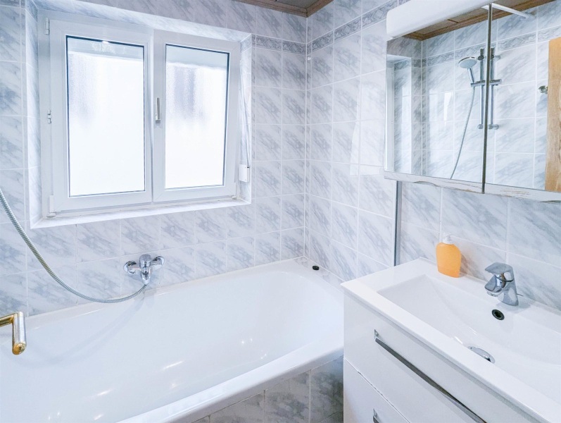 1_ALFA_BS18A2_50_Badezimmer