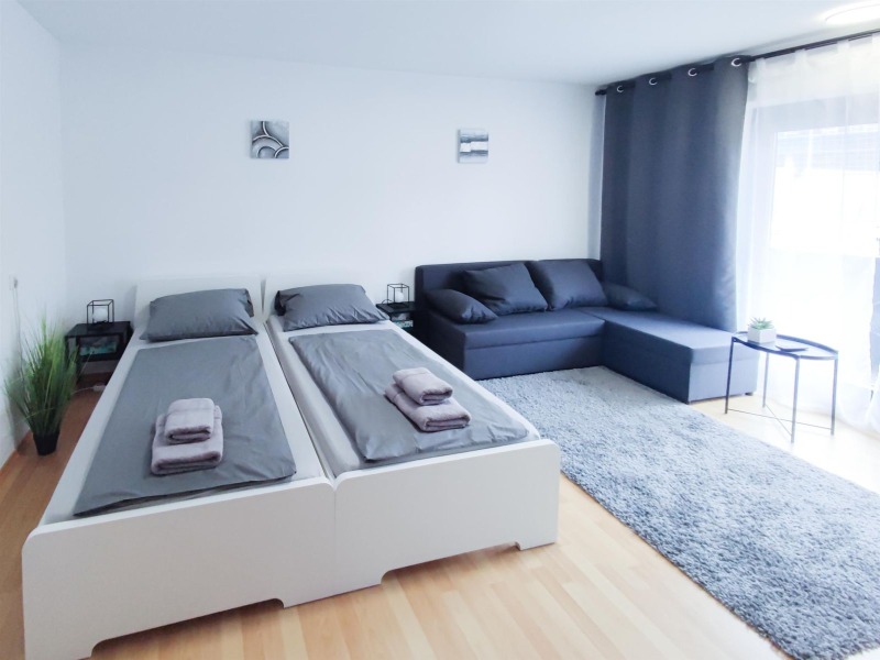 ALFA_LS17A1_15_Zimmer1_Schlafsofa
