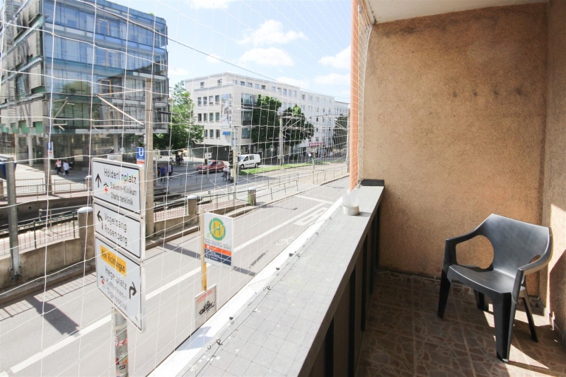LS17W2_16_Zimmer1_Balkon
